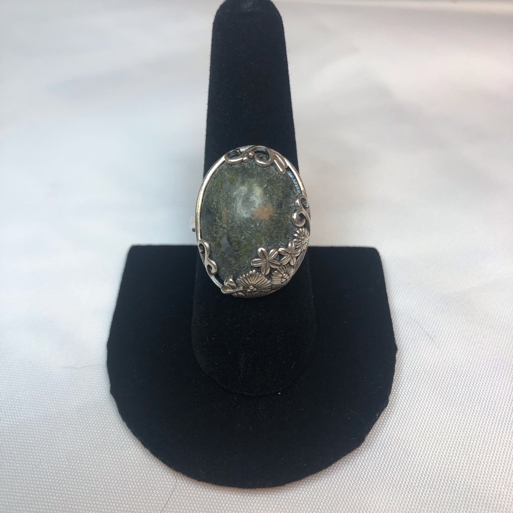 STERLING SILVER CONNEMARA MARBLE SPRING BOUQUET RING